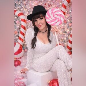 ✨ Like4LIVE notifications! 📢 Highest purchaser will receive a Surprise gift ✨